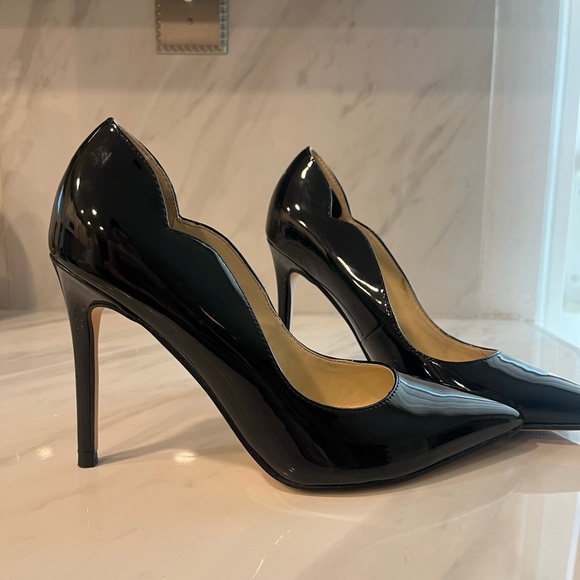 NINE WEST Foxy Pointy Toe Pumps - Picture 5 of 8